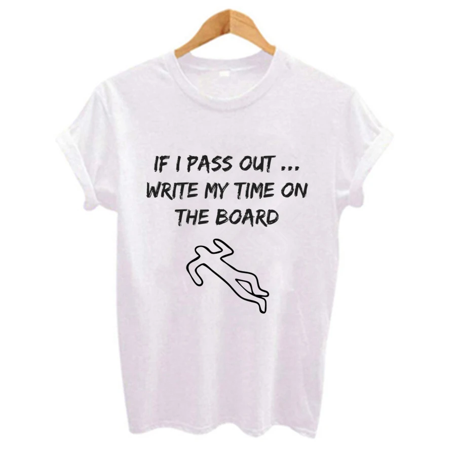 Если я пройду мимо напишите свое время на доске. Женская футболка с буквенным