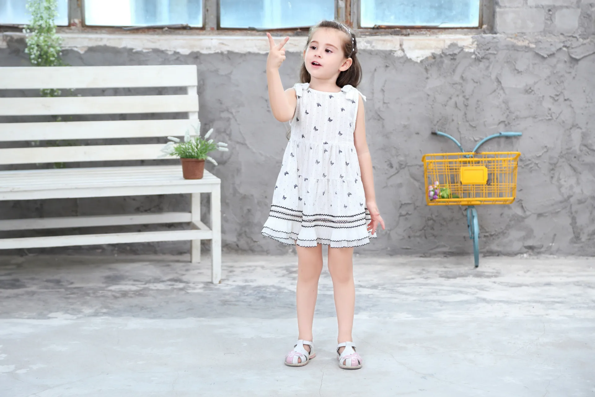 Korean version of the explosion girl butterfly dress cotton jacquard princess casual holiday kids wear | Детская одежда и обувь