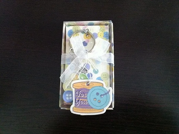 Free shipping 30PCS/LOT Wedding reception favors Cute As a Button Keychain for baby showers birthday and gifts | Дом и сад