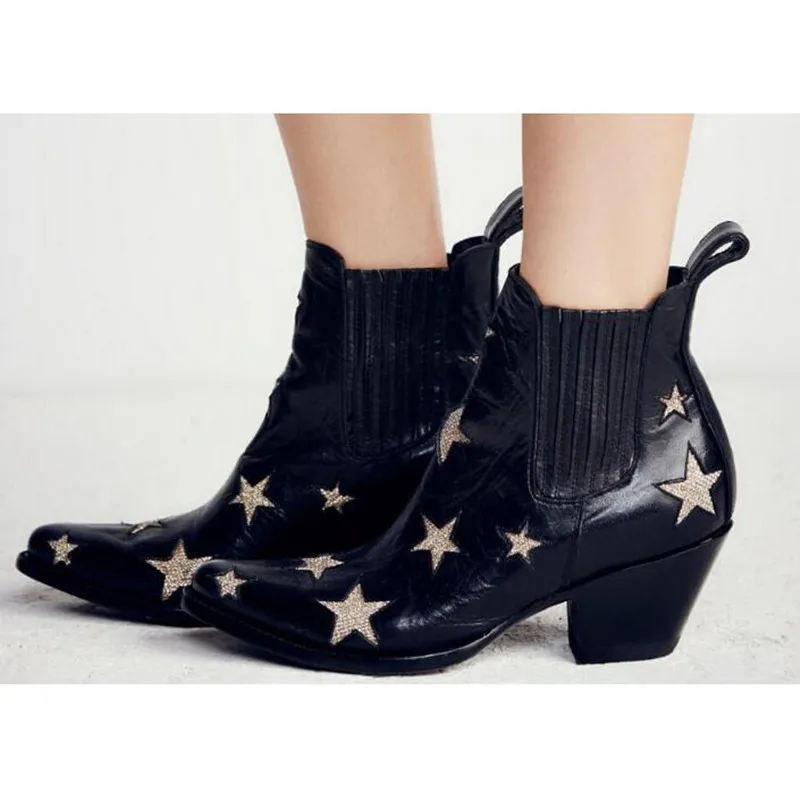 Женские разноцветные ботинки в ковбойском стиле с острым носком со звездным