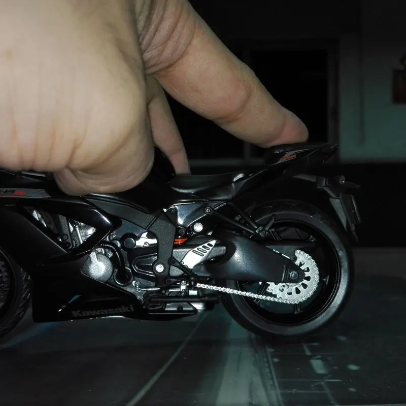 Абсолютно новая модель мотоцикла 1/12, КАВАСАКИ ниндзя, ZX-6R, литая под давлением, металлическая модель мотоцикла, игрушка без оригинальной коробки