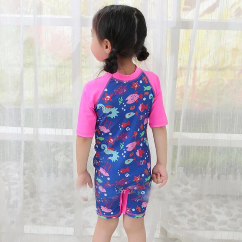 Купальный костюм для маленьких девочек с милым рисунком из мультфильма цельный