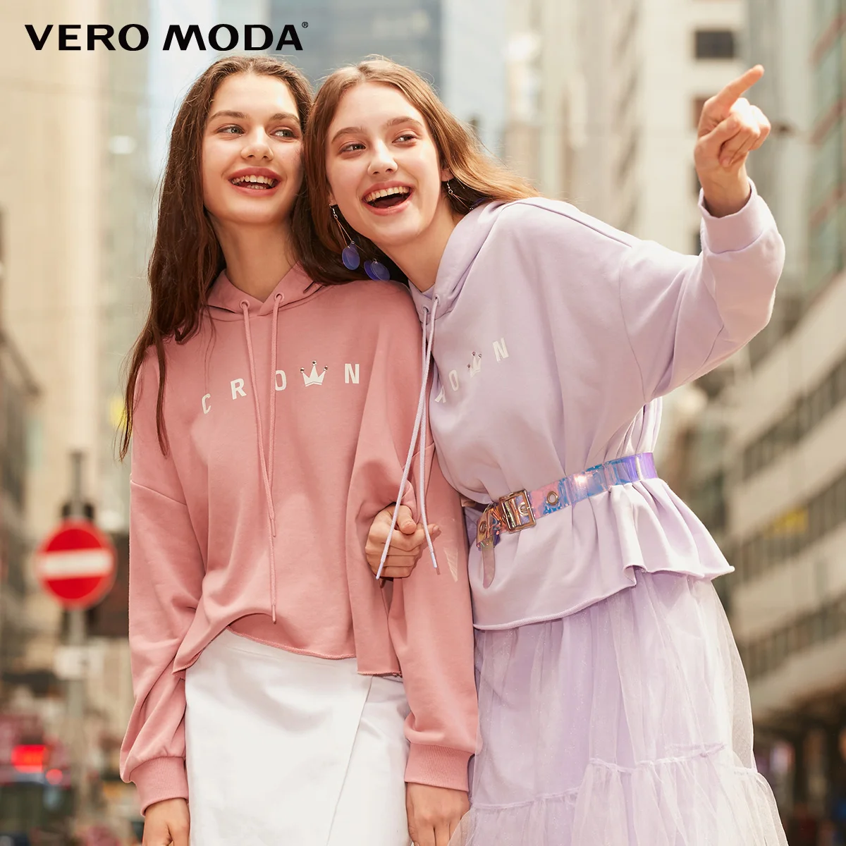 Женская толстовка с надписью и стразами Vero Moda ребристые манжеты свободная