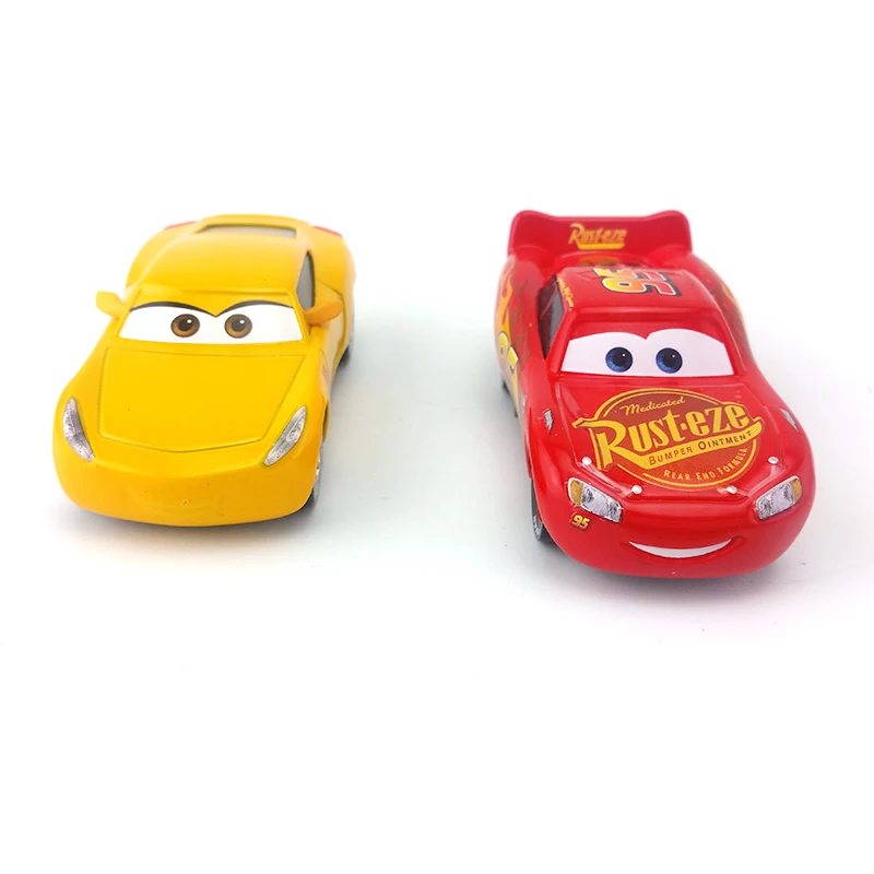 Disney Pixar Cars 3 Круз Рамирез и молния McQueen металлическая литая игрушка автомобиль 1:55 Свободные Новое и