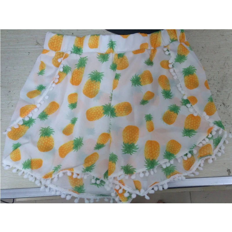 

2021 summer style High Waist Pineapple Print Pom Pom Shorts Women Elastic Waist Ruffle Shorts feminino Floral bermuda