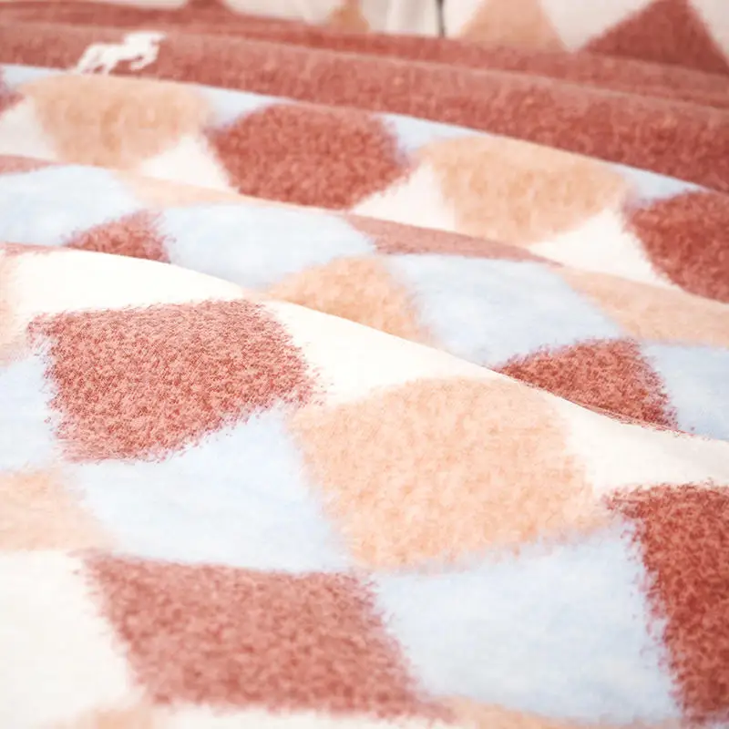 Хрустальный Бархатный комплект постельного белья из молочного кашемира