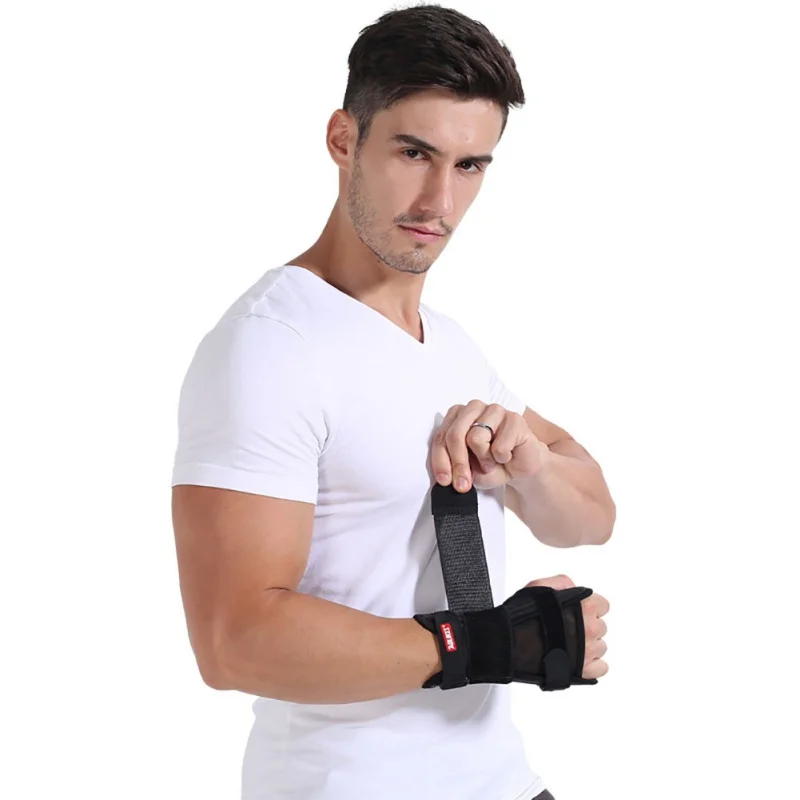 Фитнес поддержка скобки Гантели Перчатки браслет для мужчин женщин ладони