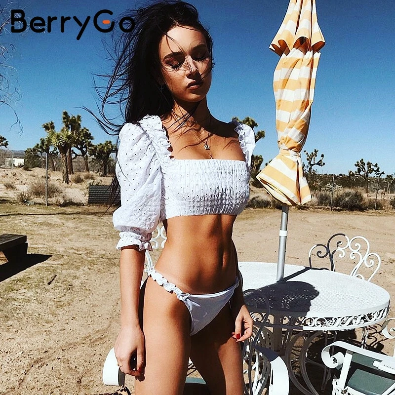 BerryGo Винтаж вышивка белый укороченный топ Для женщин с открытыми плечами хлопок