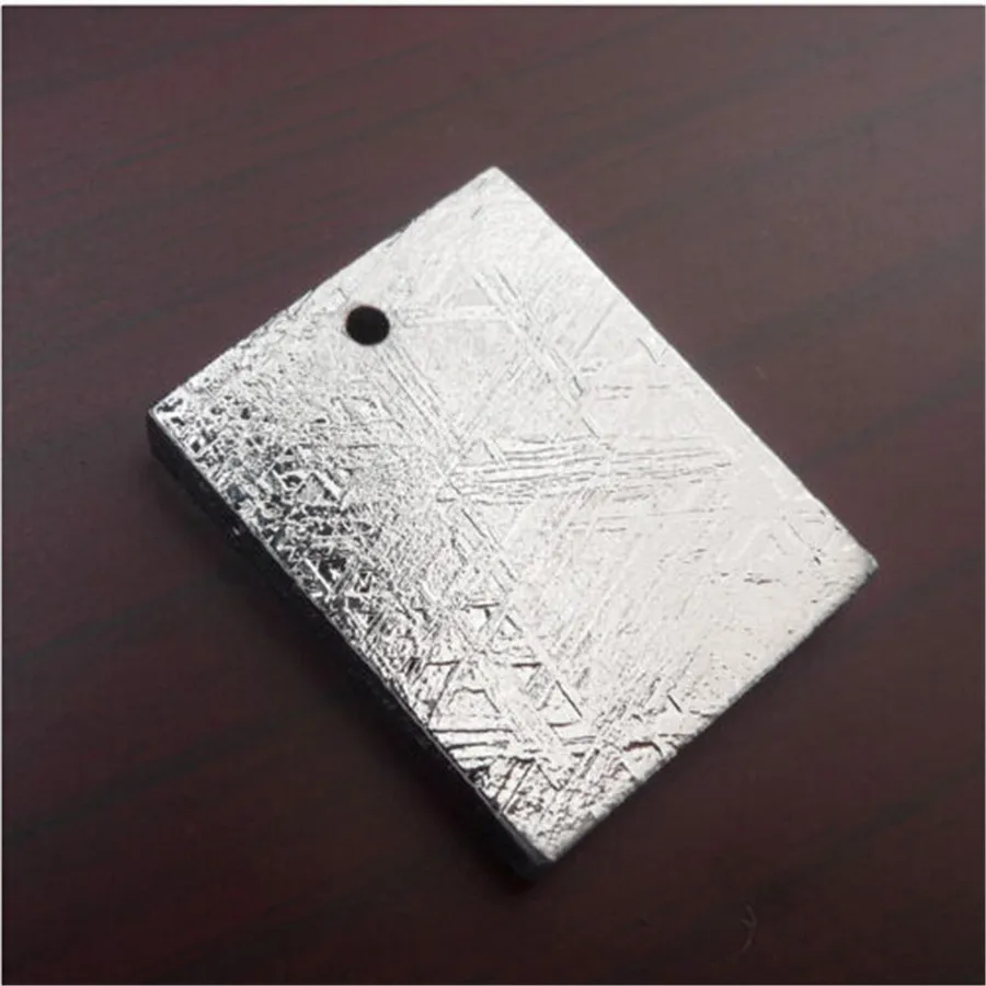 Подвеска с натуральным метеоритом Gibeon серебряное покрытие подвеска подвеской