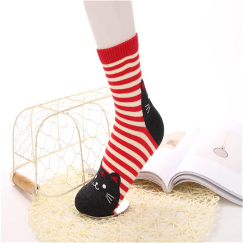 Red Модные носки с героями мультфильмов для женщин; принт с котом; 3D рисунок с животными; стильные полосатые теплые хлопковые носки; женские носки-тапочки; meias - Цвет: Red
