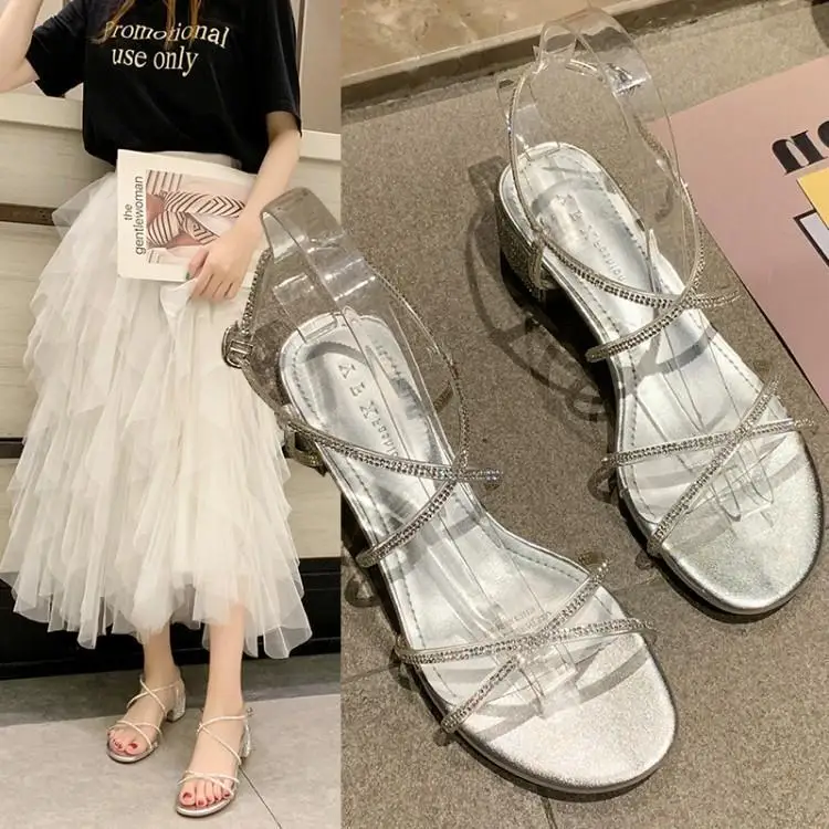 Блестящие женские босоножки с узкими ремешками украшенные кристаллами женская