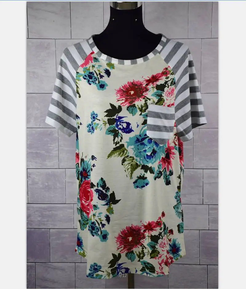 Футболки для матери и дочери с цветами 2018 семейная одинаковая одежда дети