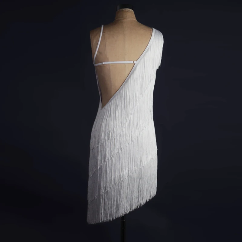 Женский костюм для латинских танцев платье без рукавов с кисточками цвет белый