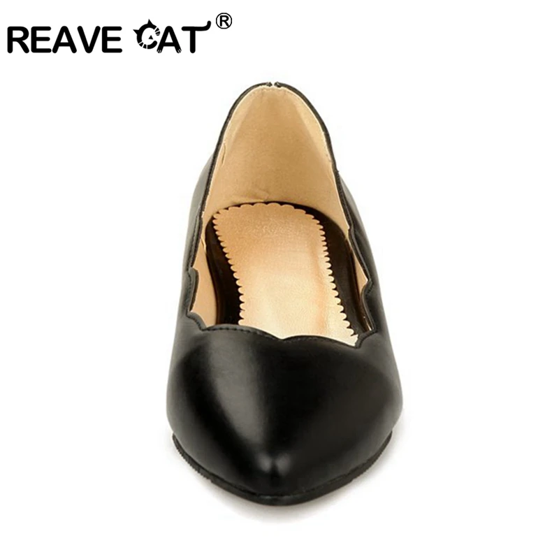 Женские кожаные туфли REAVE CAT весенне Летние повседневные черные на плоской