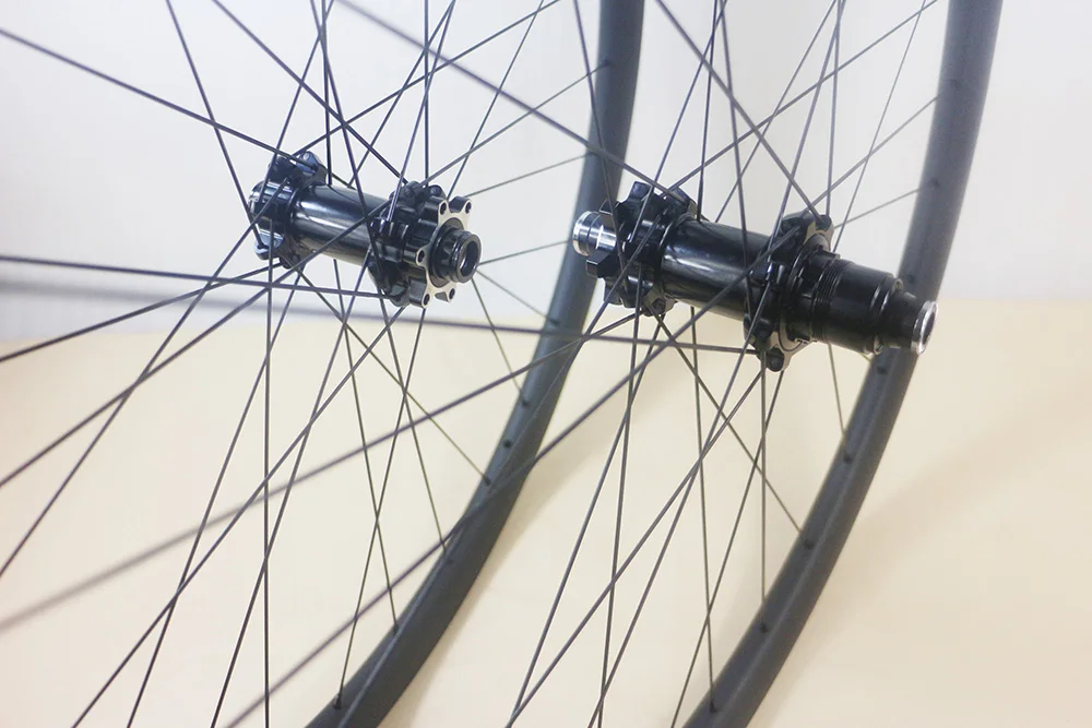 Колесная пара SKY TOP 60T 29er 650B MTB BOOST карбоновые колеса 30 мм бескамерная прямая