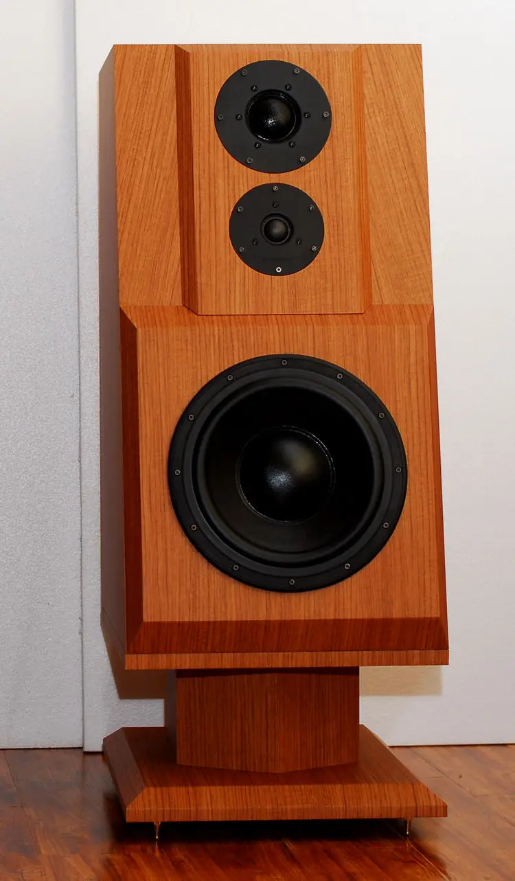 

10 inch HIVI Flagship product loudspeaker W10 woofer Dome Midrange power100-350W 3way 3driver MDF Sensitivity 88dB impedance 8