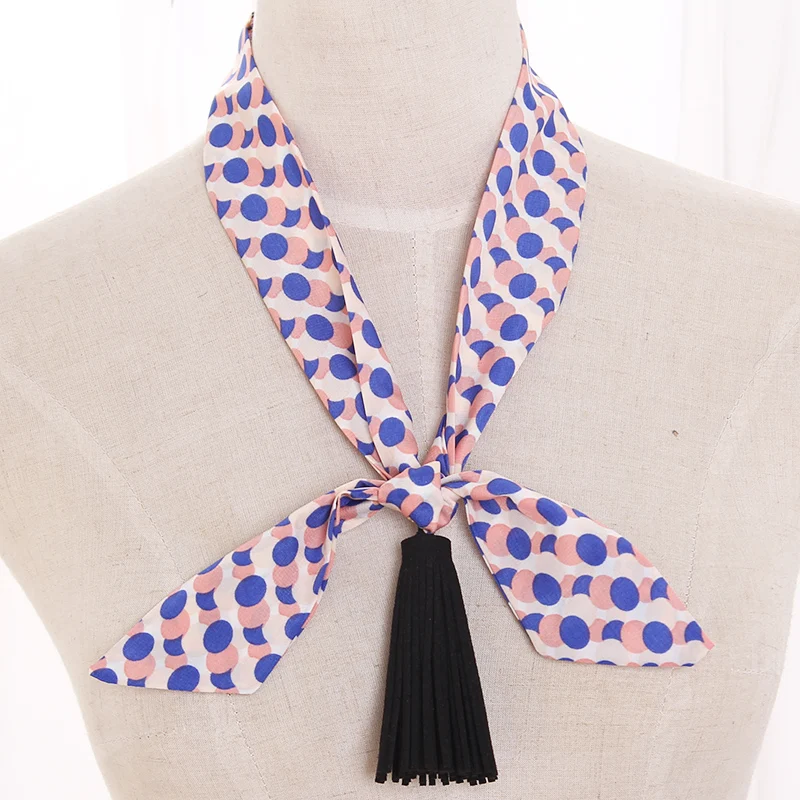 Красочные шеи кисточкой галстук для женщин Gravata Мода Поли шелковая форма