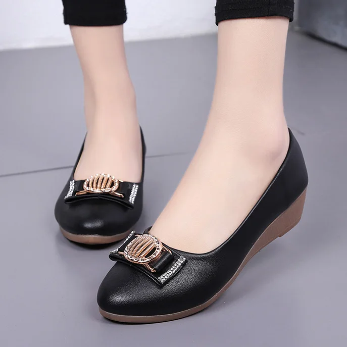 Демисезонные женские ботинки на танкетке туфли лодочки среднем каблуке женская