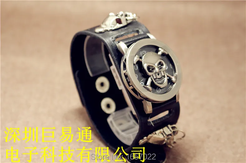 Мужские и женские модные наручные часы в стиле панк с черепом браслетом ретро