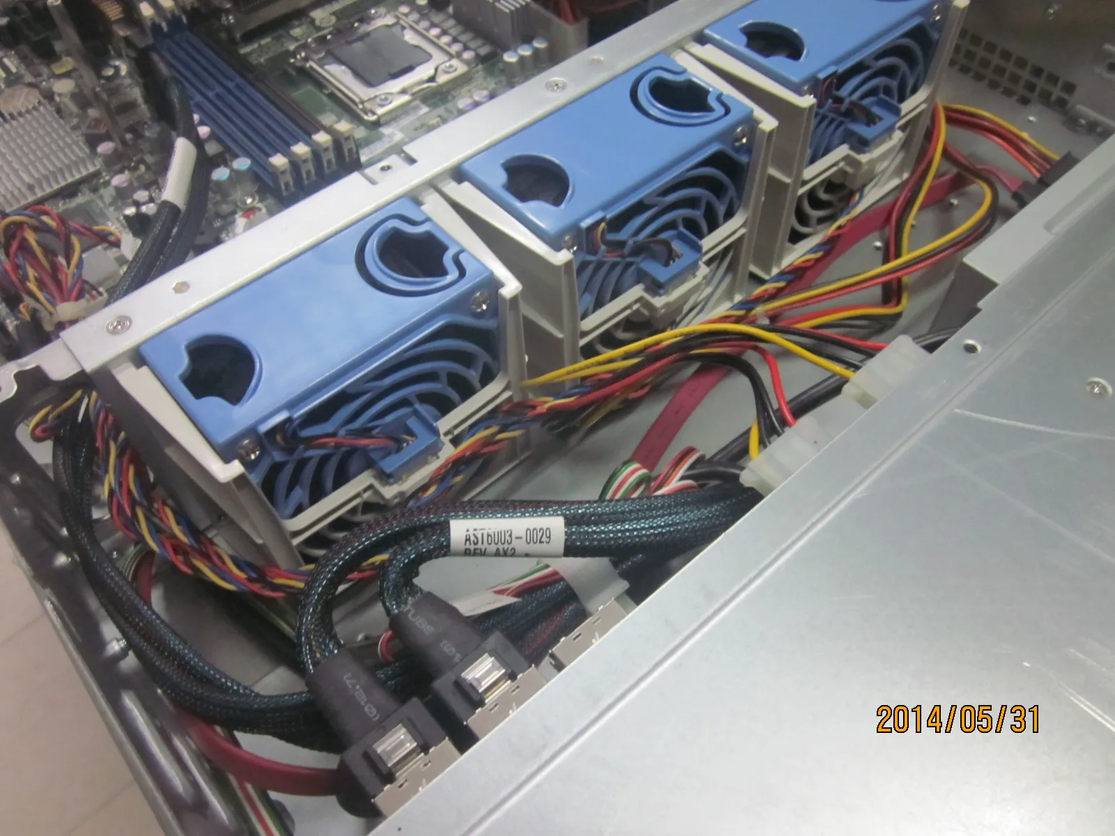 Ffbo812ehe NF5220 сервер чехол вентиляторы DC12V 1.35 А вентилятор|Прочие электронные