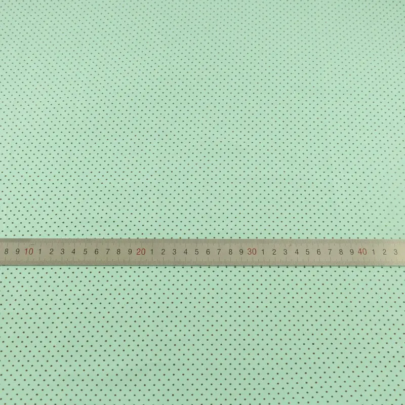 Штора с принтом в черный горошек Лоскутная хлопковая ткань светло-зеленого цвета