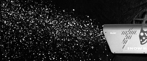 Аппарат для снежной уборки аппарат спецсценического воздействия 1500 Вт спрей