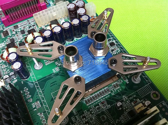 Полностью металлический блок с водяным охлаждением для процессора 4 мм толстый