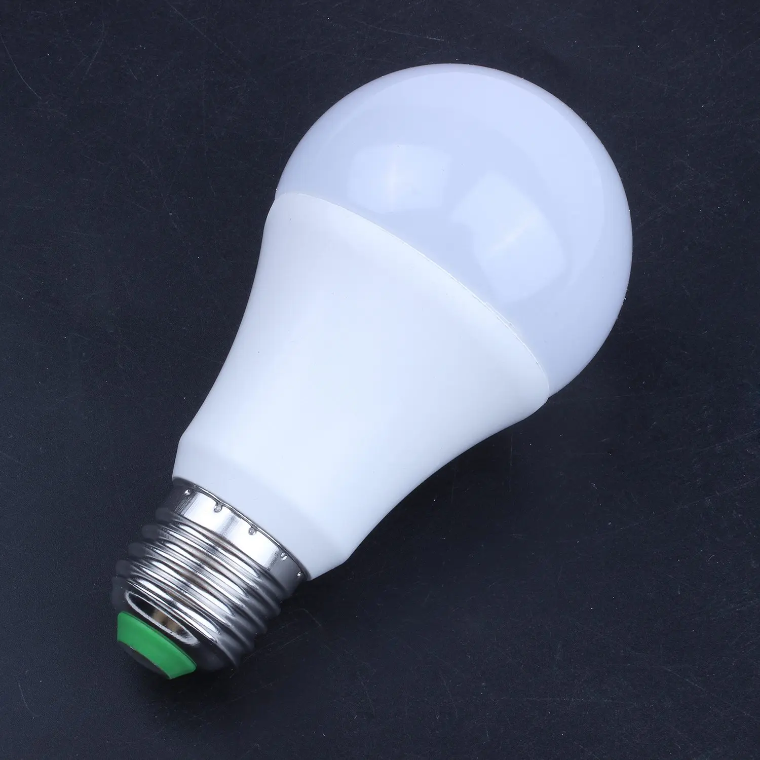 Dusk to Dawn LED Light Bulb 5W 2700K Sensor Security E26/E27 Base Warm white |