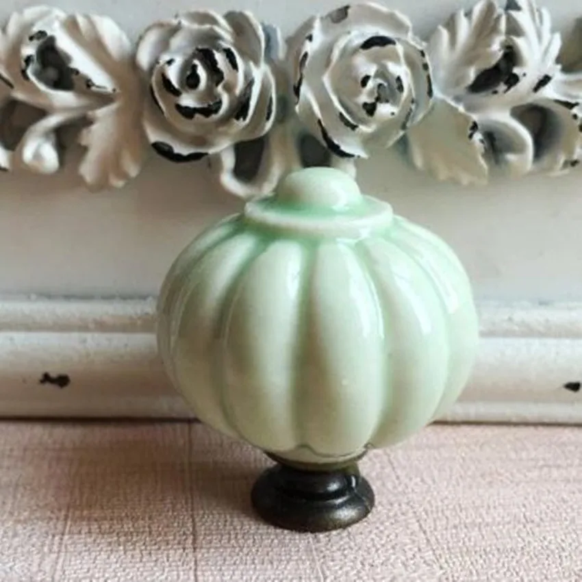 Ручки русальные керамические светло-зеленые с тыквой | Обустройство дома