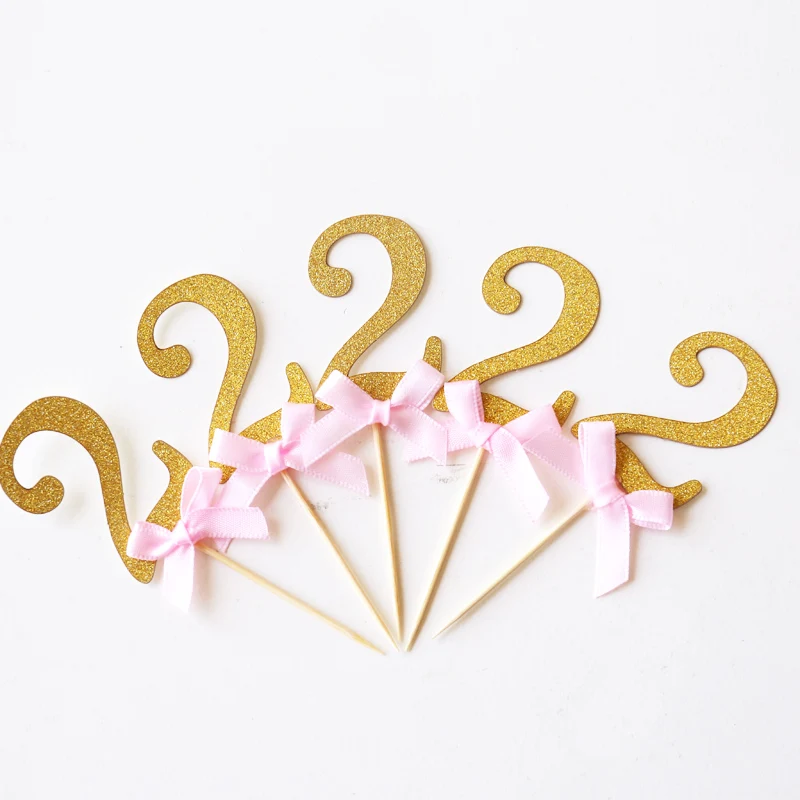 Блестящий золотой кекс с цифрами 2 дня рождения розовые и золотые вечерние
