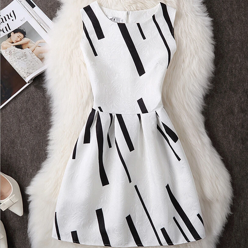 Темперамент жаккардовые летом без рукавов Белый с принтом бабочки показать