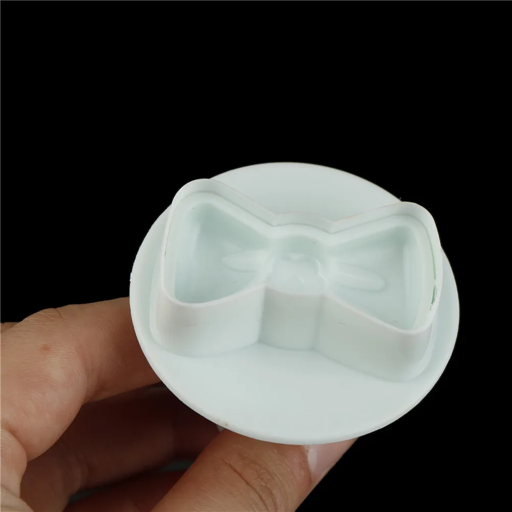 3 Pcs Plastic Bowknot Cookie Biscuit Cutter corating Plunger Fondant Mold | Дом и сад
