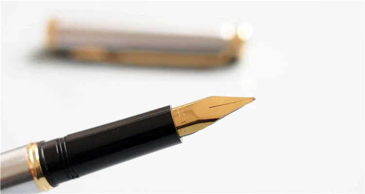 Ручка перьевая винтовая стальная золотая с зажимом|pen fountain pen|fountain penclassic pen |