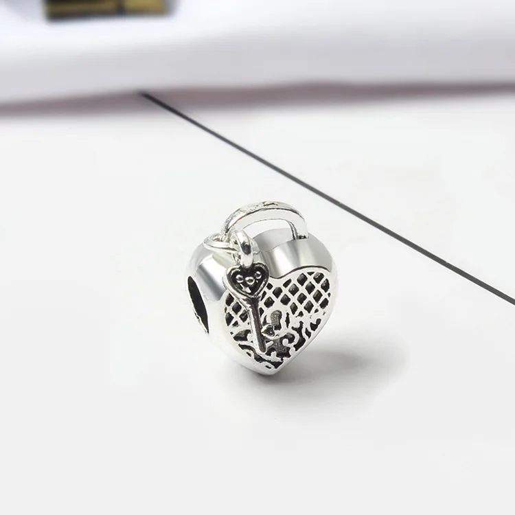 Silver Color Панк 2 цвета геометрические узоры замок сердце любовь бусины талисманы подходят Пандора браслеты и браслеты для женщин Новая мода DIY ювелирные изделия - Цвет: Silver Color