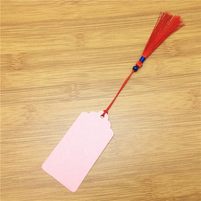 Бесплатная доставка 12 шт крафт-бирка с классическими красными кисточками