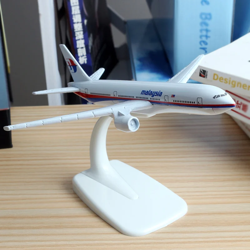 16 см 1:400 малазийский Боинг 777 B777 авиационная модель самолета масштабная