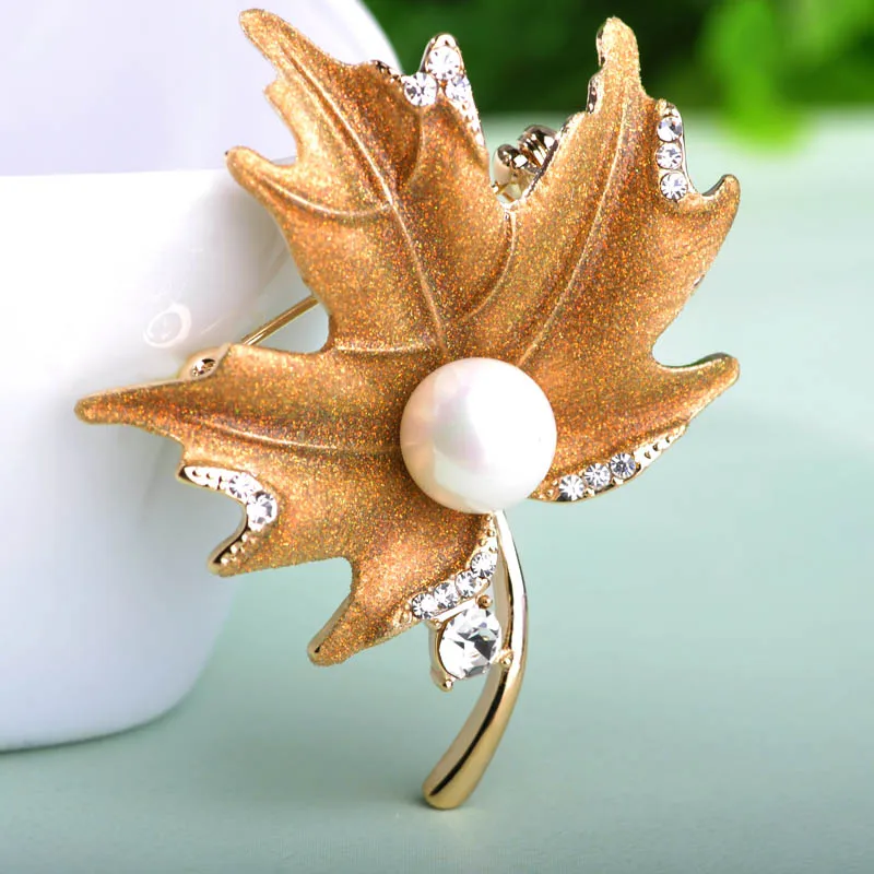 Новый Maple Leaf Брошь Золотой Порошок Эмаль Покрытием Высокого Имитация Pearl Броши