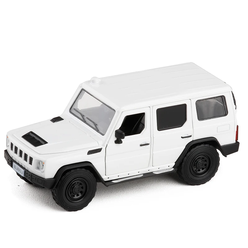 Модель автомобиля из сплава со звуком и светом игрушечная машинка 1/32 BJ80 Warrior SUV