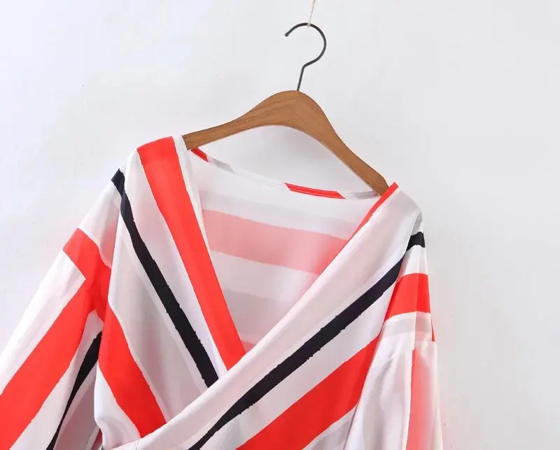 Дениска женские красные в полоску со складками свободные рубашки крест