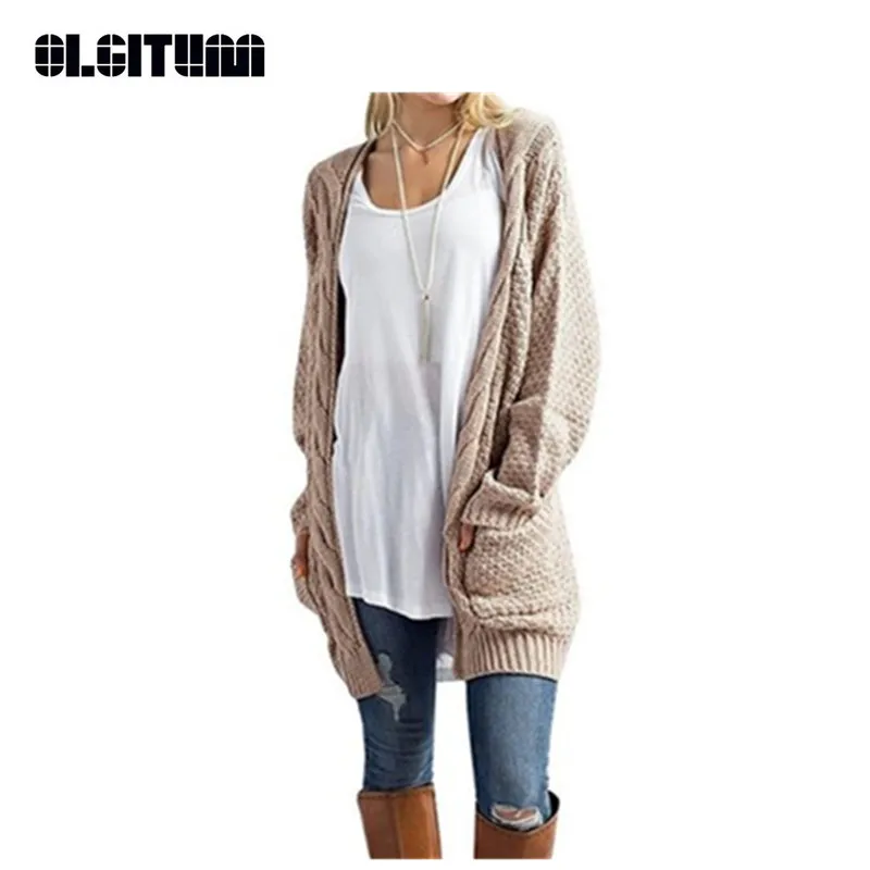 Свитер женский длинный с треугольным вырезом длинным рукавом и карманом| |