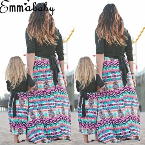 Модель сезона весна осень 2018 года платье для мамы и дочки с длинным рукавом