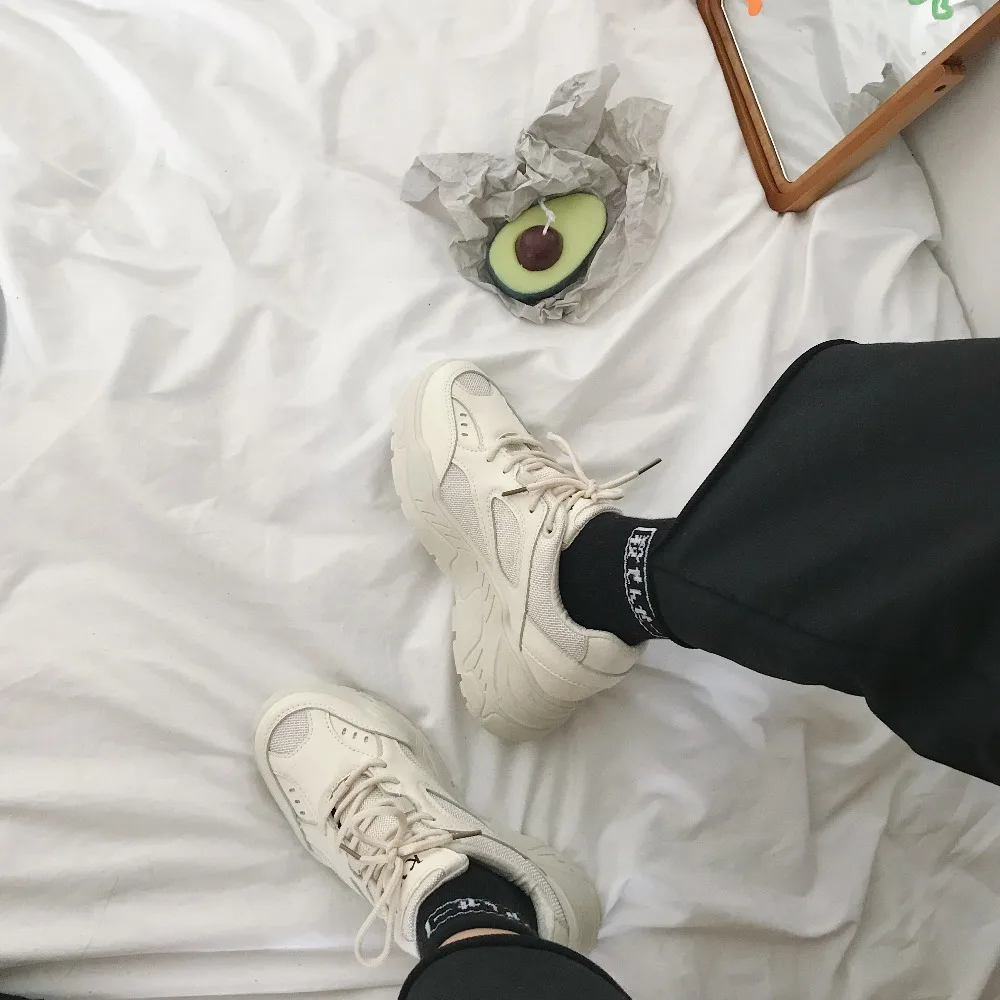 2019 хит сезона Горячая Летняя обувь женские простые маленькие белые туфли со