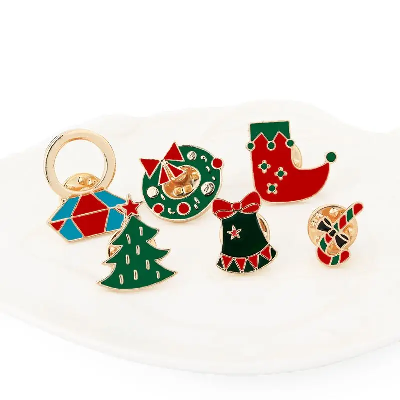 Hot Cartoon Christmas Gift Brooch Metal Pins Creative Santa Claus Jingle Bells Tree Socks Candy Donuts Enamel Pin Badge Brooches | Украшения
