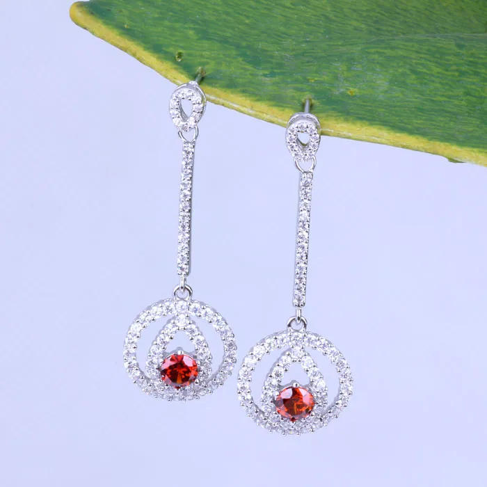 Любовный монолог эстетические круглые красные имитация гранат и кубического