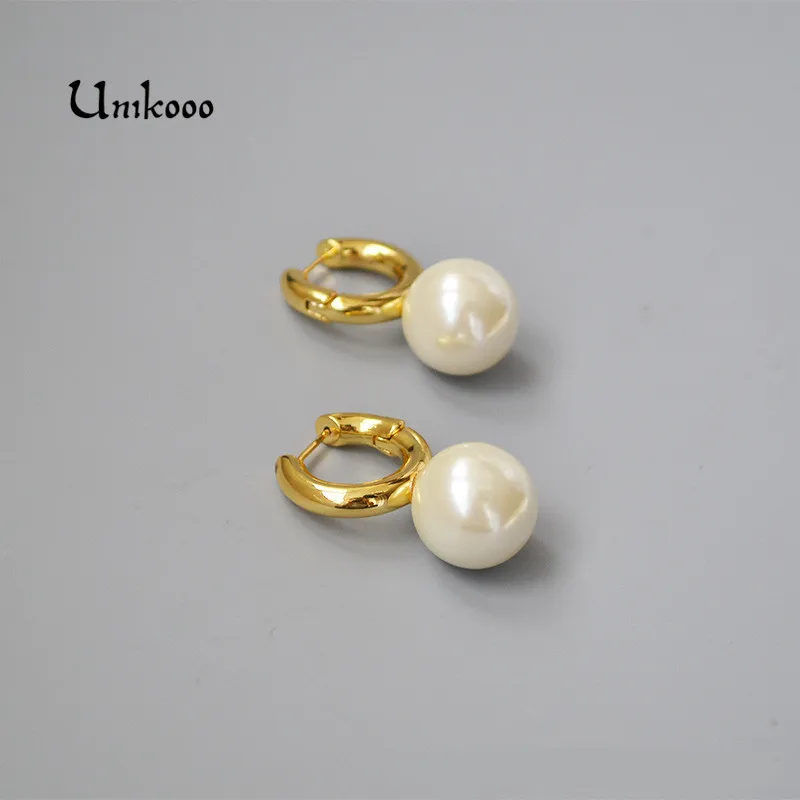 

Elegant Metal Gold Circle Geometric Natural Imitation Pearl Drop Earrings For Women Girl Trendy Summer Earrings 2 Colors