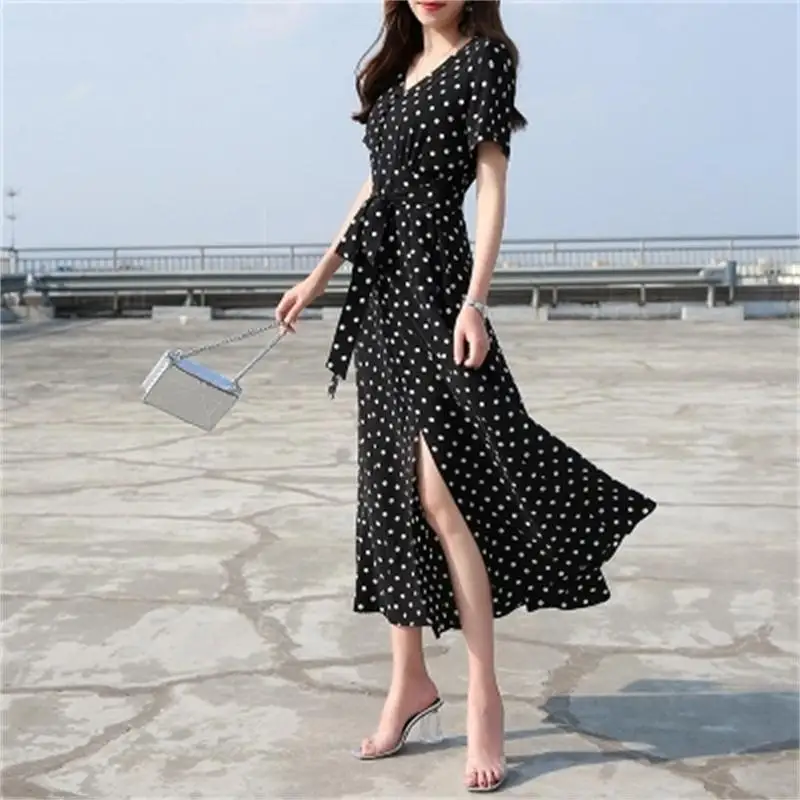 Женское шифоновое платье в горошек летнее с v образным вырезом и разрезом