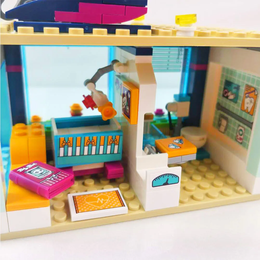 LEPIN 01039 сердце озеро больница Строительная игрушка серия для подружек 932 шт.