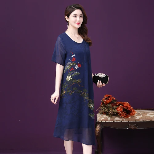 Женское шелковое платье с коротким рукавом элегантное стильное изысканным