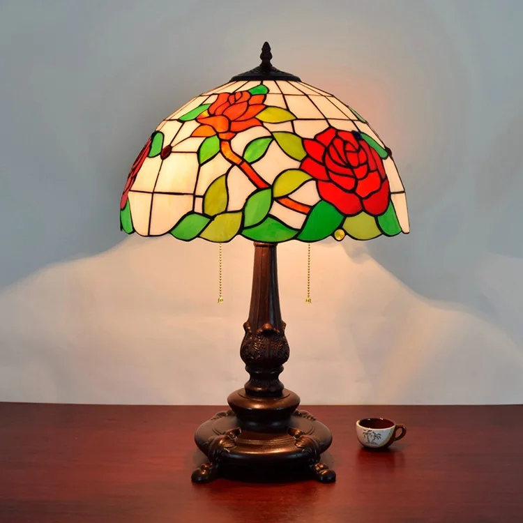 Красная роза цветок абажур из витражного стекла настольная лампа Тиффани страна