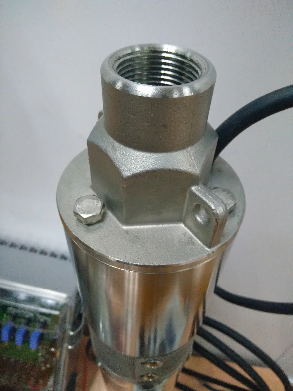 Солнечный погружной насос 3FLS1.3/50 D24/140C водяной на солнечной батарее с 2 лошадками 48